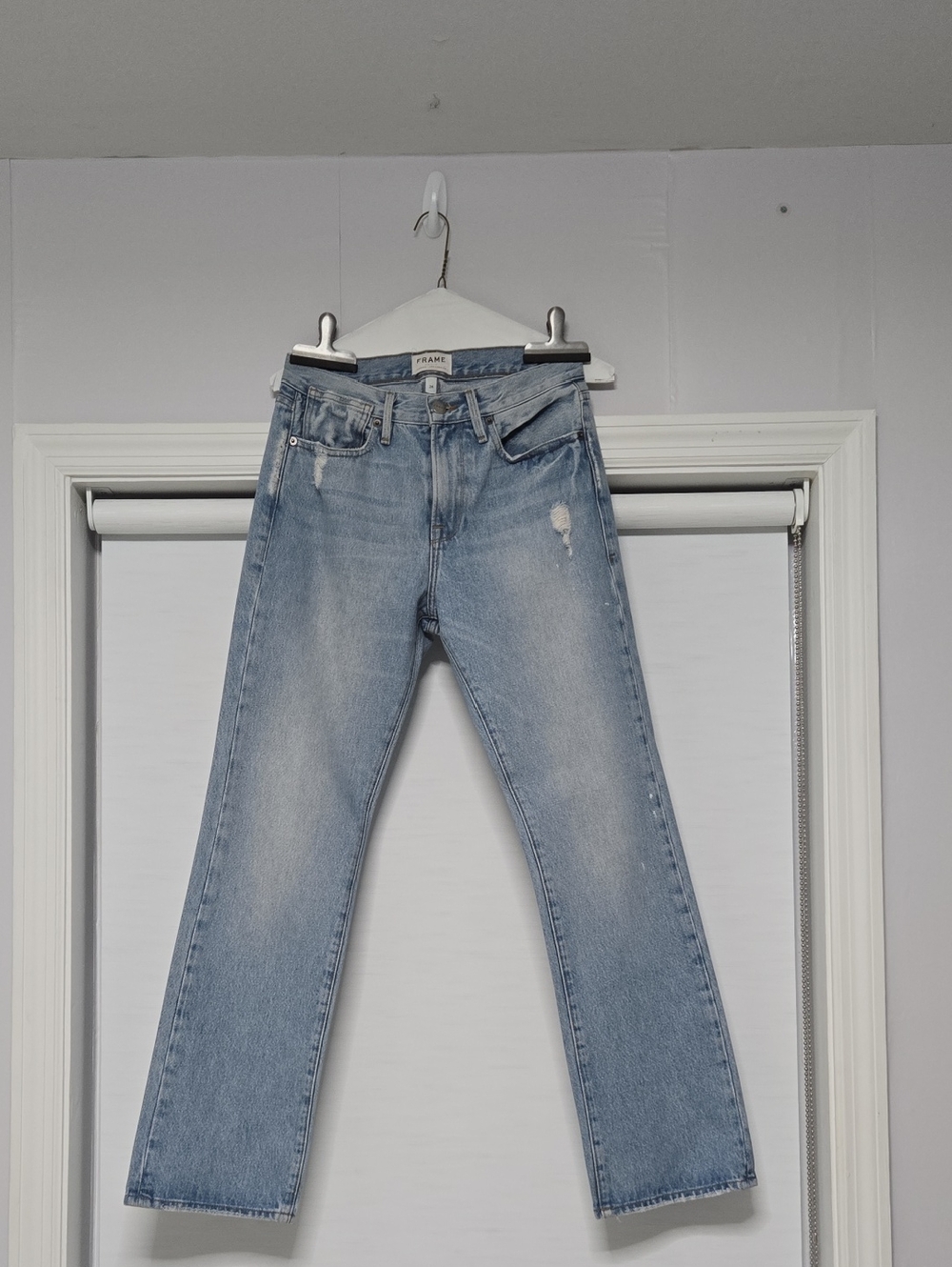Frame Denim Women's Straight-Leg Jeans in Light Blue Wash